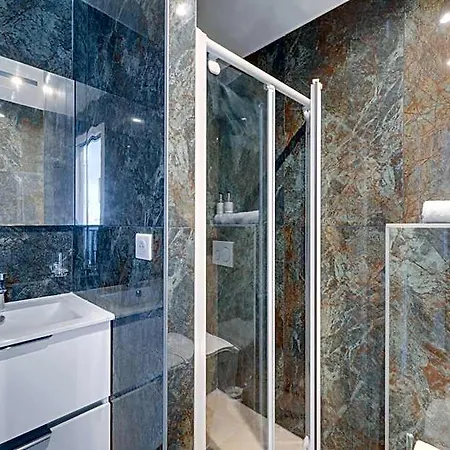 Le Bellevue Aparthotel 4*